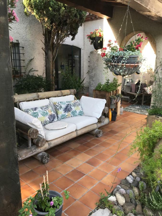 Bed and Breakfast Le Jardin de la cité Carcasona Exterior foto