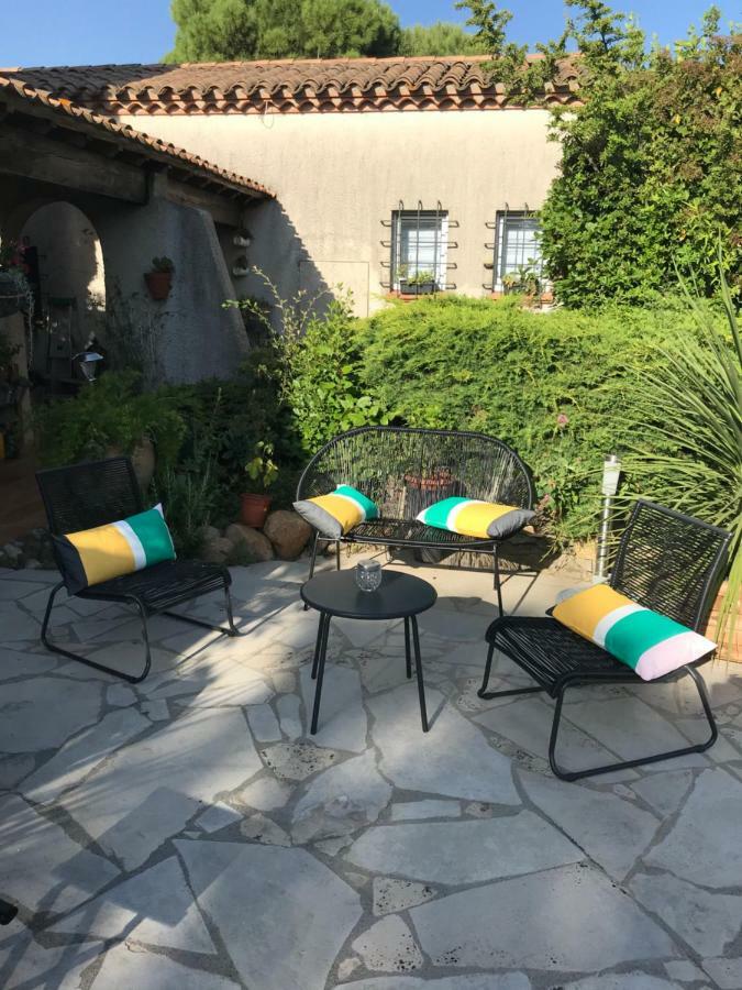 Bed and Breakfast Le Jardin de la cité Carcasona Exterior foto